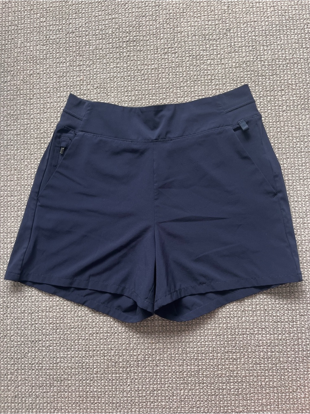 Athleta Navy Short size 2 with pocket